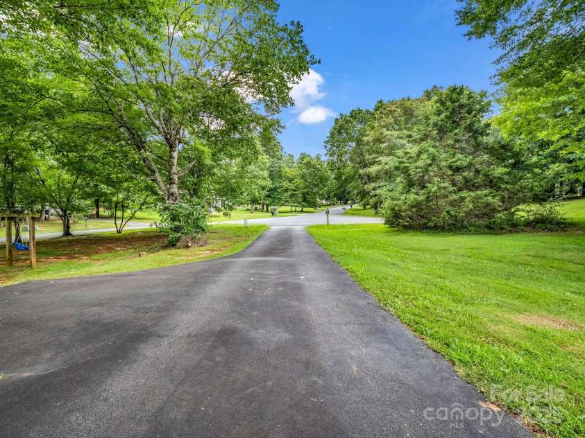 175 Sundance Drive, Rutherfordton, NC 28139.  MLS# CAR4274340, YatesRealty ID 22427. 