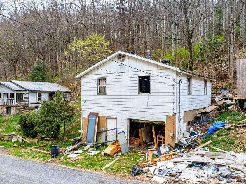 2828 Chandler Creek Road, Mars Hill, NC 28754.  MLS# CAR4364224, YatesRealty ID 22429. 