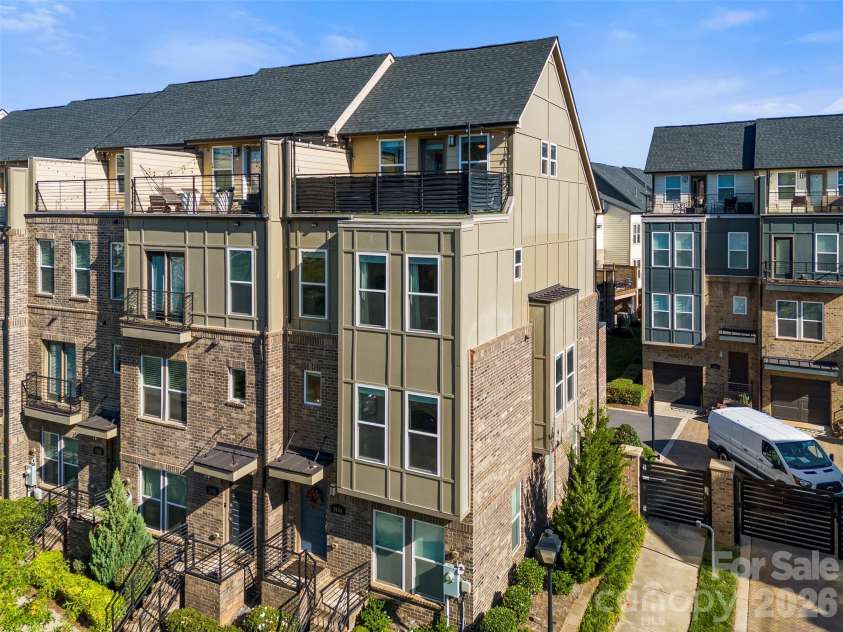 2856 Grand Union Way, Charlotte, NC 28209.  MLS# CAR4309756, YatesRealty ID 2243. 