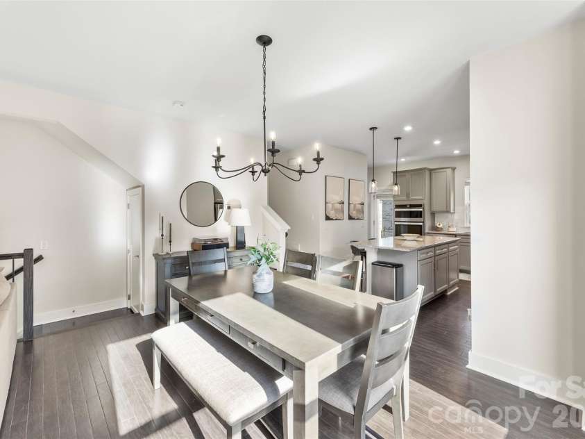 2856 Grand Union Way, Charlotte, NC 28209.  MLS# CAR4309756, YatesRealty ID 2243. 