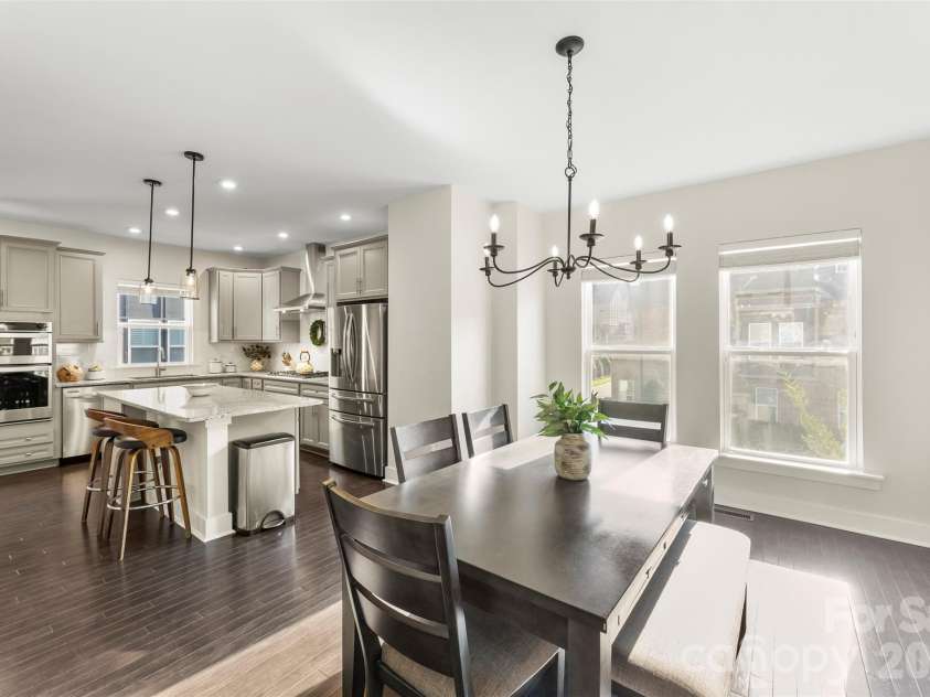 2856 Grand Union Way, Charlotte, NC 28209.  MLS# CAR4309756, YatesRealty ID 2243. 
