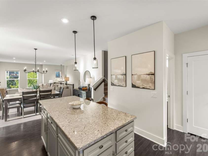 2856 Grand Union Way, Charlotte, NC 28209.  MLS# CAR4309756, YatesRealty ID 2243. 