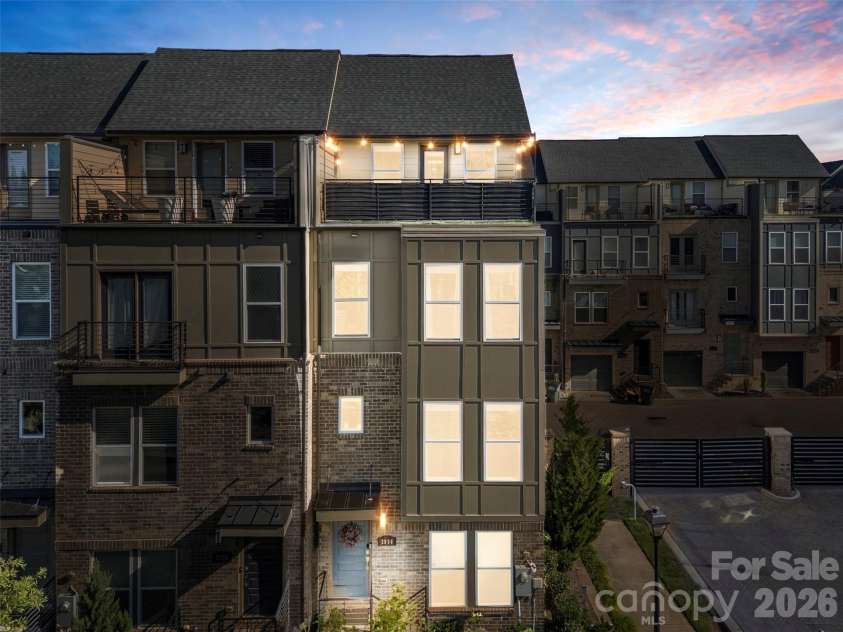 2856 Grand Union Way, Charlotte, NC 28209.  MLS# CAR4309756, YatesRealty ID 2243. 