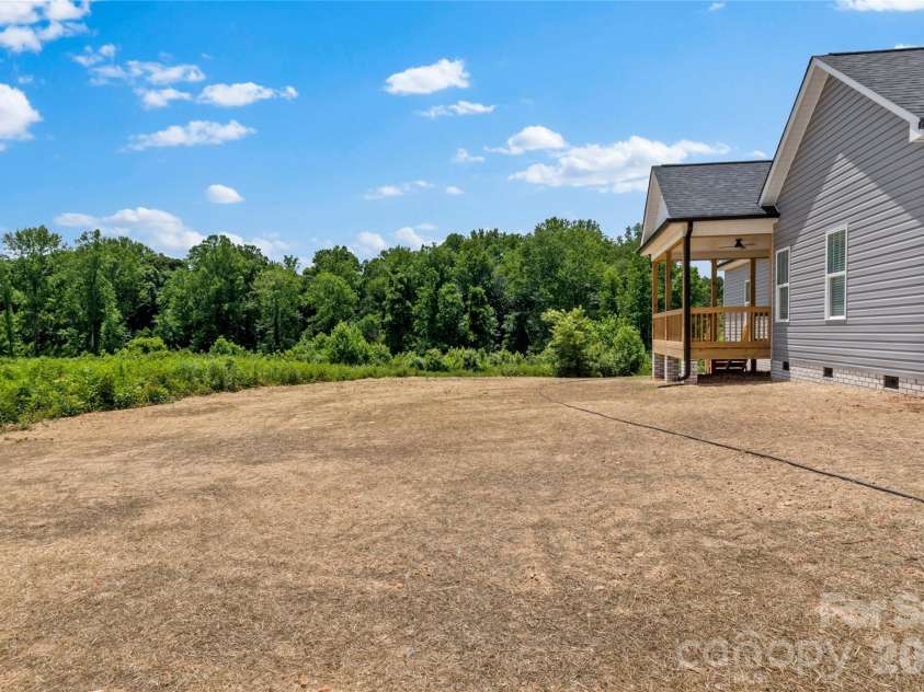 273 Stonybrook Drive, Lexington, NC 27295.  MLS# CAR4377314, YatesRealty ID 22431. 