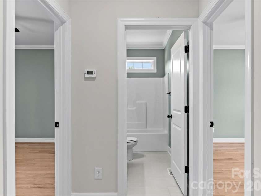 273 Stonybrook Drive, Lexington, NC 27295.  MLS# CAR4377314, YatesRealty ID 22431. 