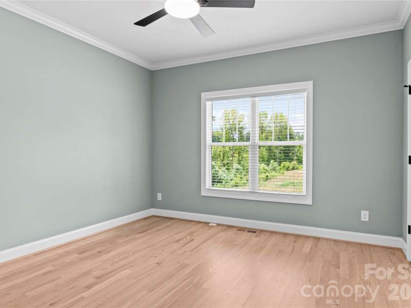 273 Stonybrook Drive, Lexington, NC 27295.  MLS# CAR4377314, YatesRealty ID 22431. 