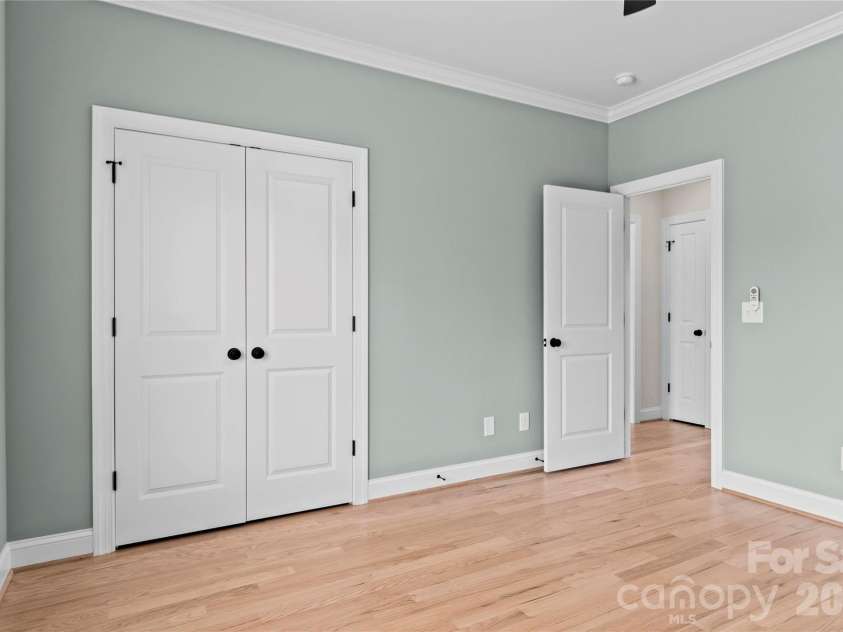 273 Stonybrook Drive, Lexington, NC 27295.  MLS# CAR4377314, YatesRealty ID 22431. 