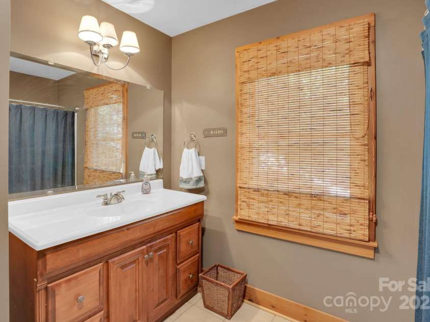 210 Big Rock Road, Blacksburg, SC 29702.  MLS# CAR4271039, YatesRealty ID 22432. 
