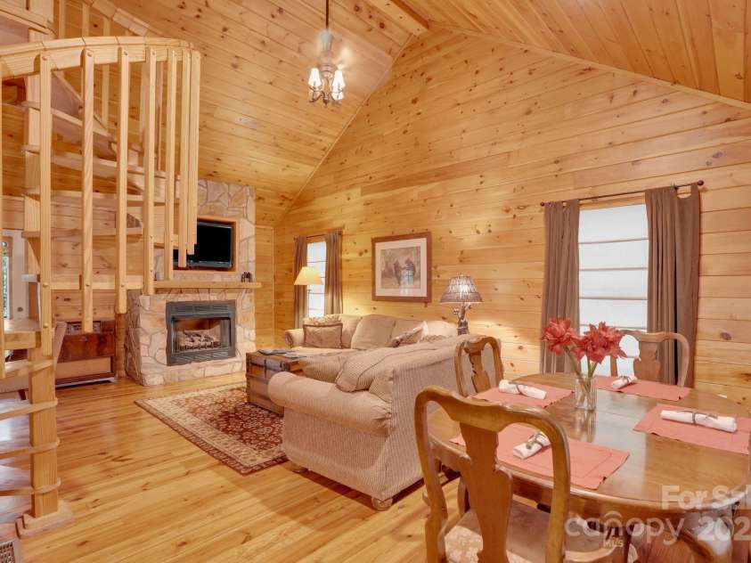 210 Big Rock Road, Blacksburg, SC 29702.  MLS# CAR4271039, YatesRealty ID 22432. 