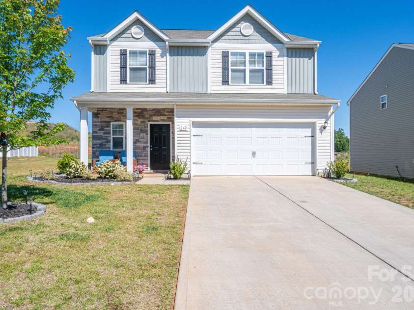 242 Lake George Drive, Shelby, NC 28152.  MLS# CAR4381772, YatesRealty ID 22432. 