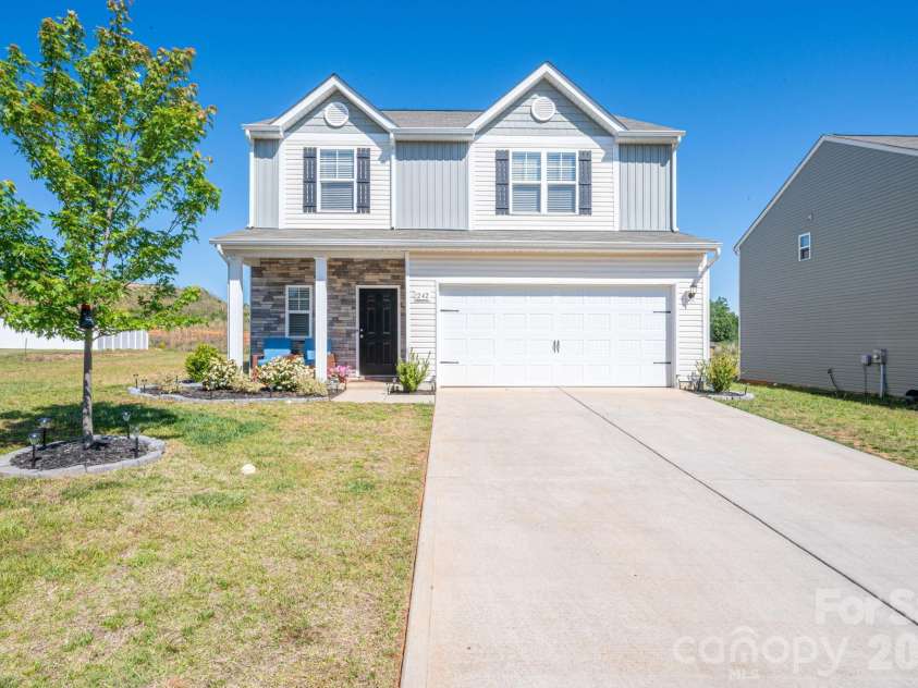 242 Lake George Drive, Shelby, NC 28152.  MLS# CAR4381772, YatesRealty ID 22432. 