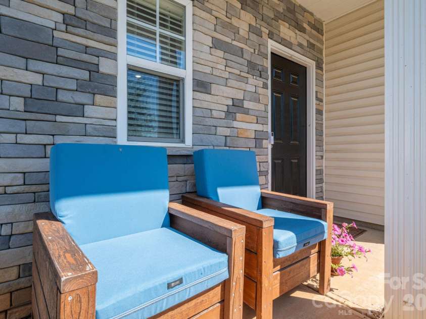 242 Lake George Drive, Shelby, NC 28152.  MLS# CAR4381772, YatesRealty ID 22432. 