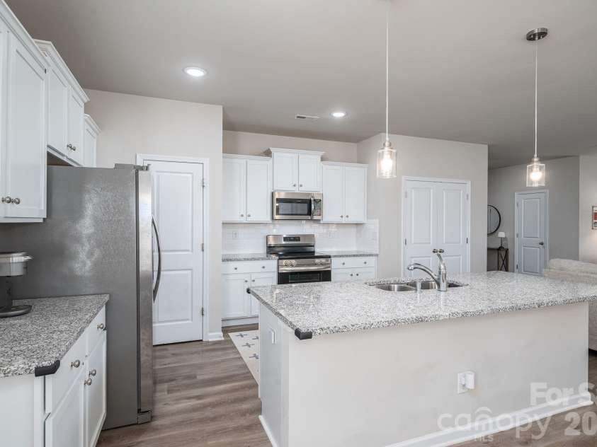 242 Lake George Drive, Shelby, NC 28152.  MLS# CAR4381772, YatesRealty ID 22432. Open concept kitchen/dining/living