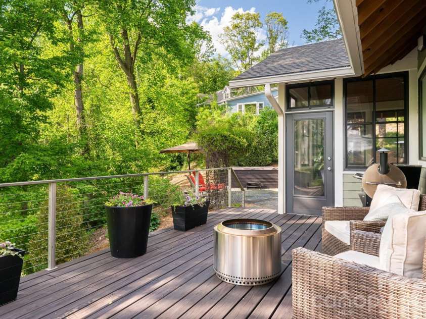 96 Gibson Road, Asheville, NC 28804.  MLS# CAR4346297, YatesRealty ID 22433. Rear Deck