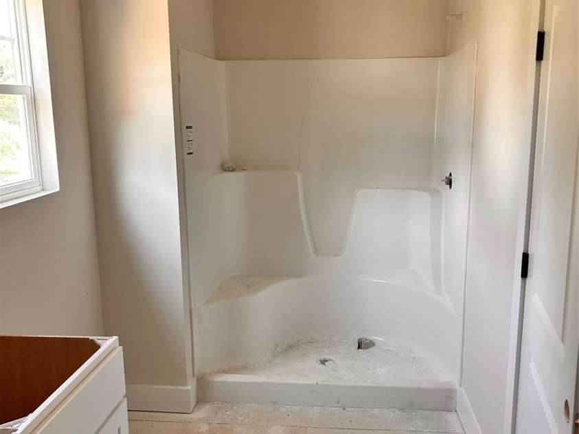 3500 14th Avenue, Hickory, NC 28602.  MLS# CAR4275829, YatesRealty ID 22434. 