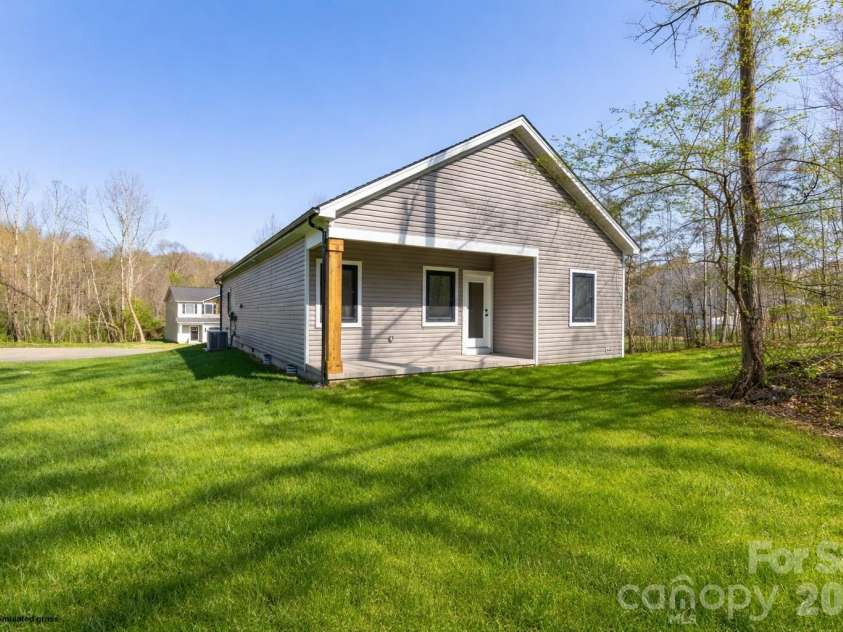 2331 Merts Way, Hudson, NC 28638.  MLS# CAR4340244, YatesRealty ID 22435. 