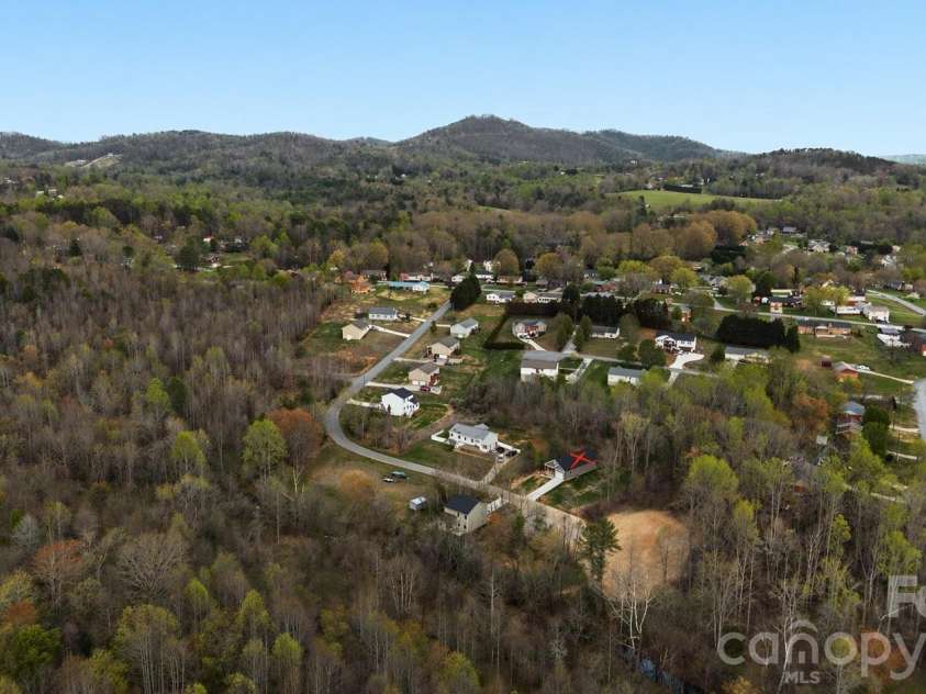 2331 Merts Way, Hudson, NC 28638.  MLS# CAR4340244, YatesRealty ID 22435. 