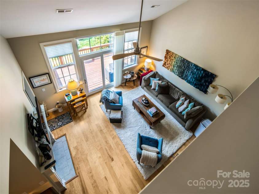 48 Black Horse Run, Biltmore Lake, NC 28715.  MLS# CAR4275792, YatesRealty ID 22435. 