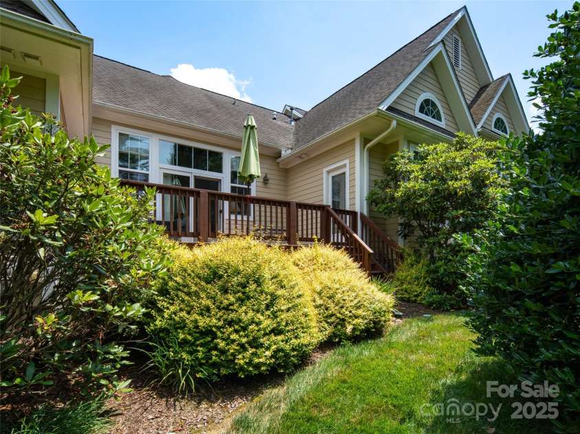 48 Black Horse Run, Biltmore Lake, NC 28715.  MLS# CAR4275792, YatesRealty ID 22435. 