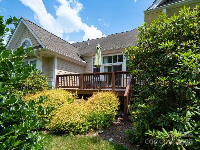 48 Black Horse Run, Biltmore Lake, NC 28715.  MLS# CAR4275792, YatesRealty ID 22435. 