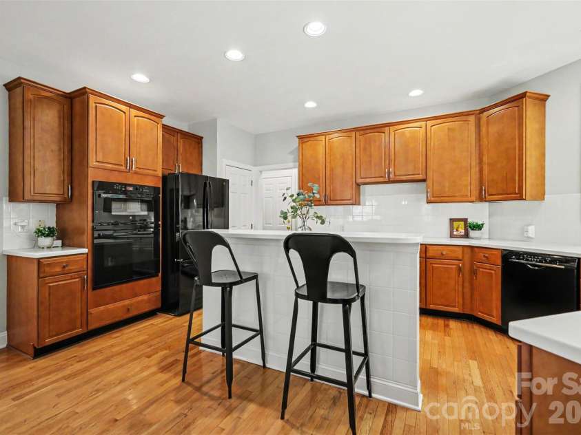 2334 Keara Way, Charlotte, NC 28270.  MLS# CAR4378341, YatesRealty ID 22436. 