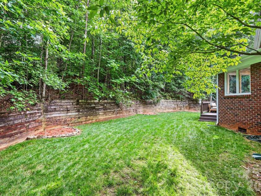 2334 Keara Way, Charlotte, NC 28270.  MLS# CAR4378341, YatesRealty ID 22436. 