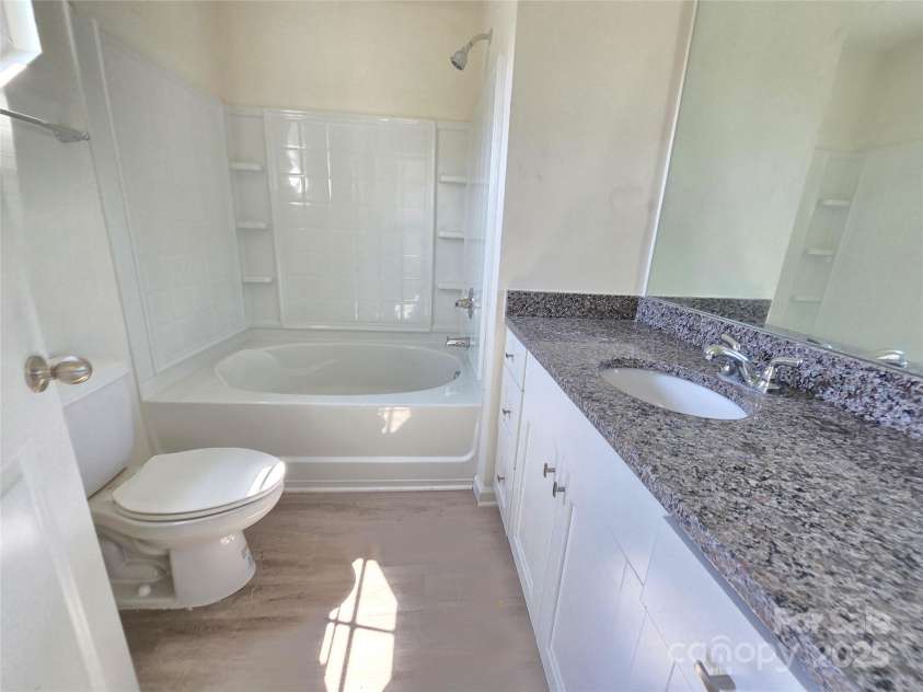 405 South Street, Gastonia, NC 28052.  MLS# CAR4275844, YatesRealty ID 22436. 