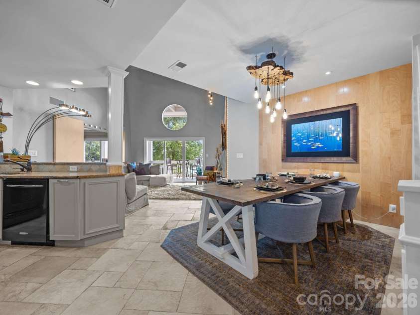17925 Kings Point Drive, Cornelius, NC 28031.  MLS# CAR4415579, YatesRealty ID 22437. 