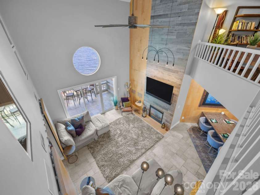 17925 Kings Point Drive, Cornelius, NC 28031.  MLS# CAR4415579, YatesRealty ID 22437. 