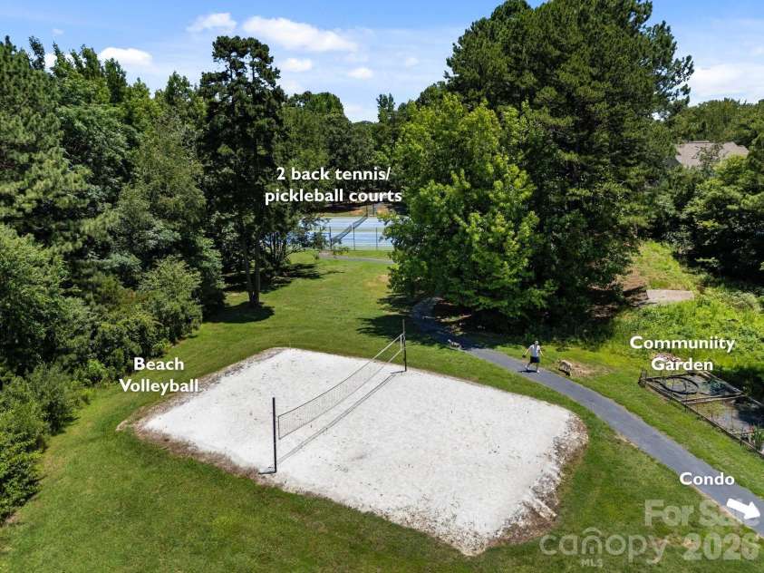 17925 Kings Point Drive, Cornelius, NC 28031.  MLS# CAR4415579, YatesRealty ID 22437. 