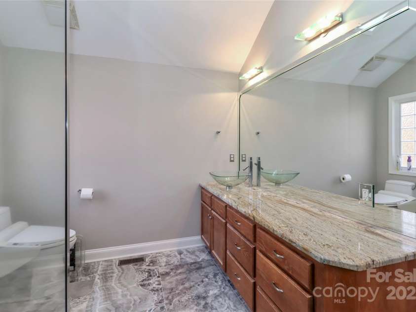 251 Gleneagles Road, Statesville, NC 28625.  MLS# CAR4275751, YatesRealty ID 22437. 