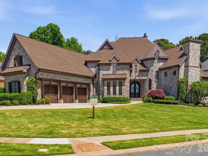 16821 America Cup Road, Cornelius, NC 28031.  MLS# CAR4337516, YatesRealty ID 22438. 