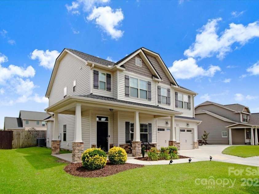 5125 Debut Avenue, Hope Mills, NC 28348.  MLS# CAR4274598, YatesRealty ID 22438. 