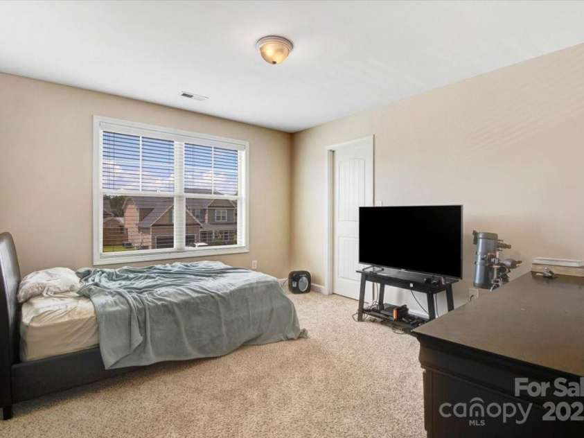 5125 Debut Avenue, Hope Mills, NC 28348.  MLS# CAR4274598, YatesRealty ID 22438. 