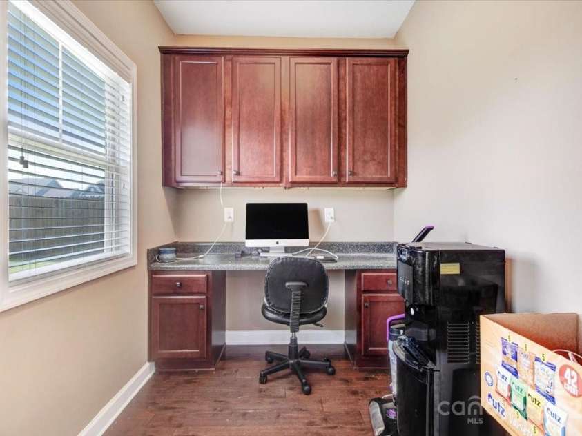 5125 Debut Avenue, Hope Mills, NC 28348.  MLS# CAR4274598, YatesRealty ID 22438. 