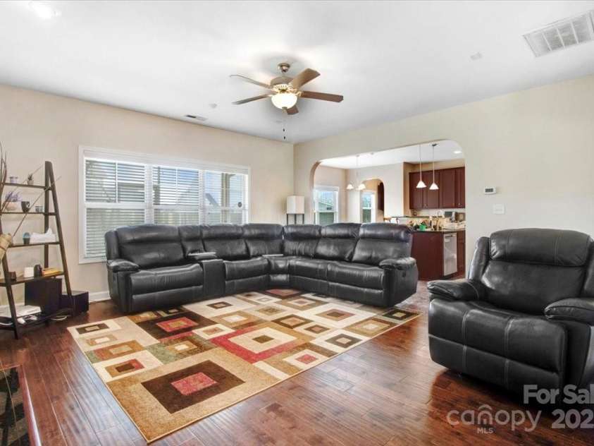 5125 Debut Avenue, Hope Mills, NC 28348.  MLS# CAR4274598, YatesRealty ID 22438. 