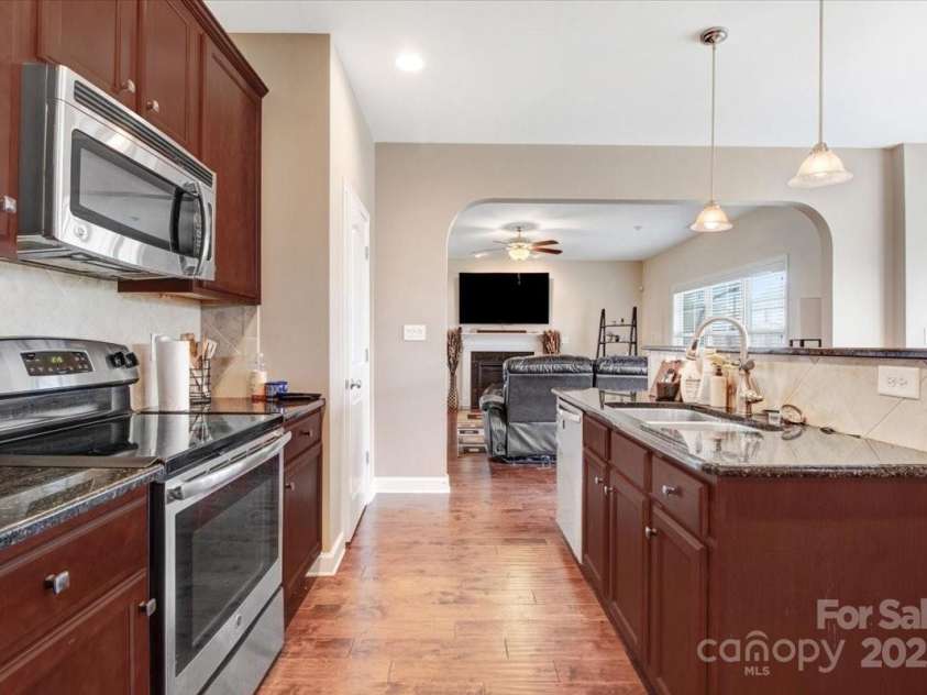 5125 Debut Avenue, Hope Mills, NC 28348.  MLS# CAR4274598, YatesRealty ID 22438. 