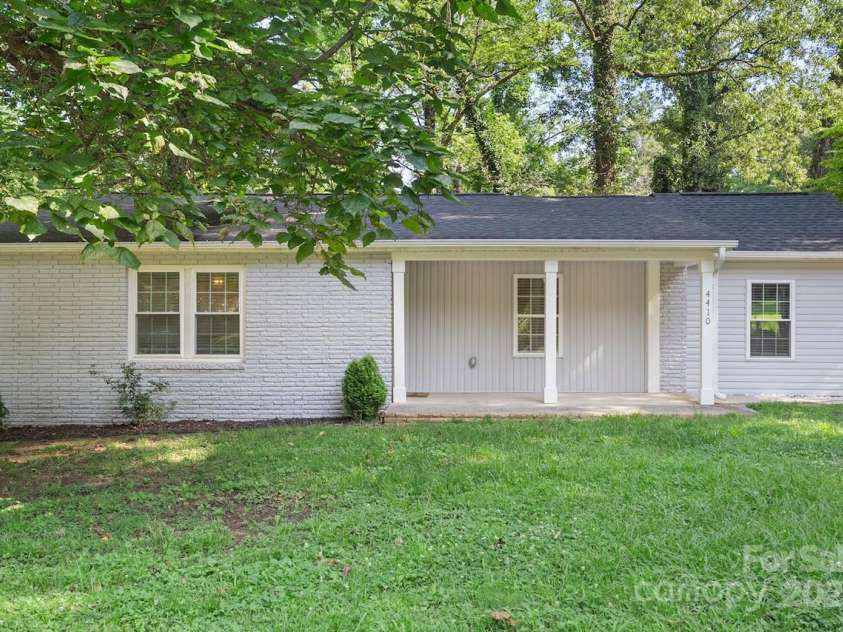 4410 Burgin Street, Kannapolis, NC 28081.  MLS# CAR4327552, YatesRealty ID 22439. 