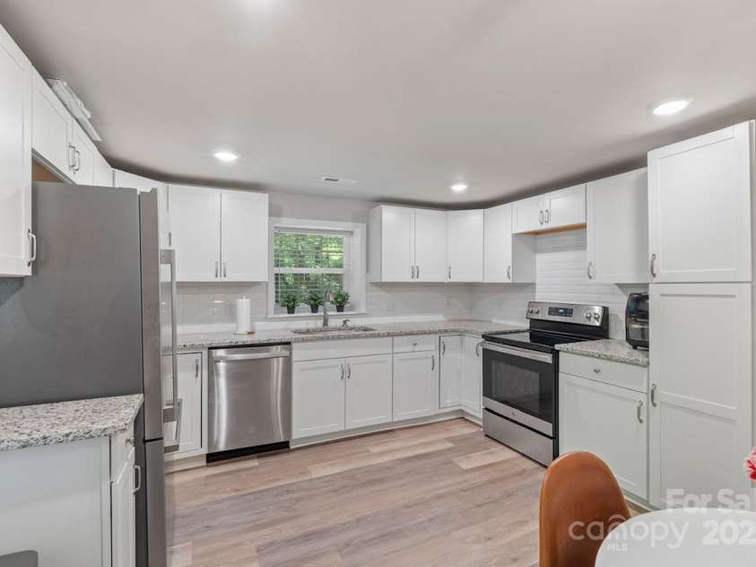 4410 Burgin Street, Kannapolis, NC 28081.  MLS# CAR4327552, YatesRealty ID 22439. 