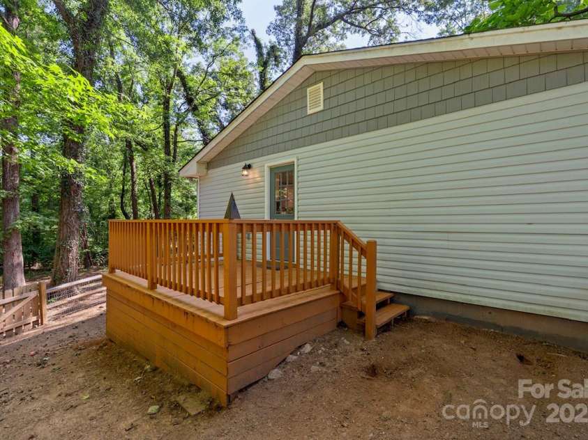 4410 Burgin Street, Kannapolis, NC 28081.  MLS# CAR4327552, YatesRealty ID 22439. 