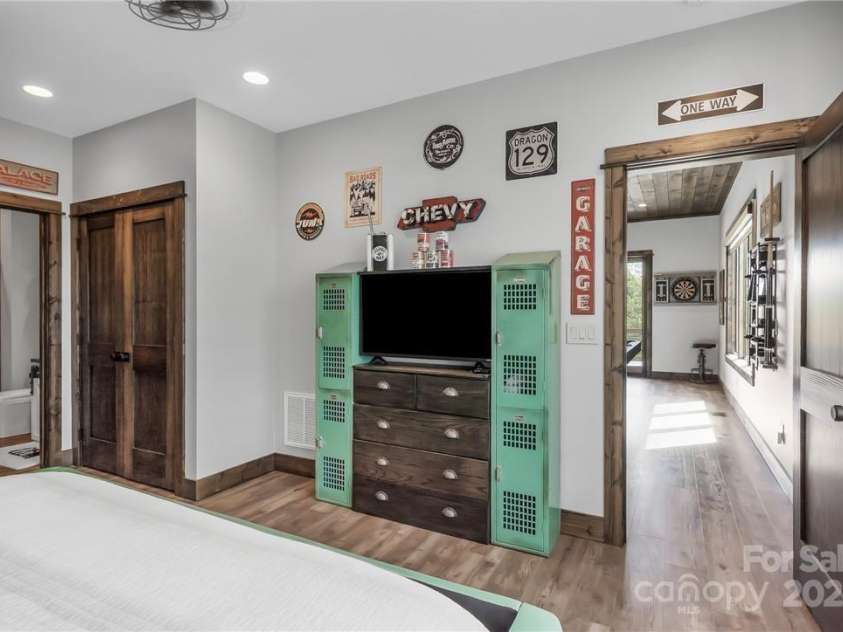 706 Silver Springs Drive, Banner Elk, NC 28604.  MLS# CAR4275009, YatesRealty ID 22440. Guest bedroom #3 lockers