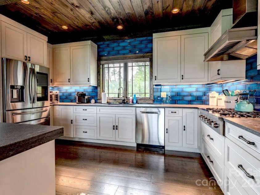 706 Silver Springs Drive, Banner Elk, NC 28604.  MLS# CAR4275009, YatesRealty ID 22440. Kitchen Full view