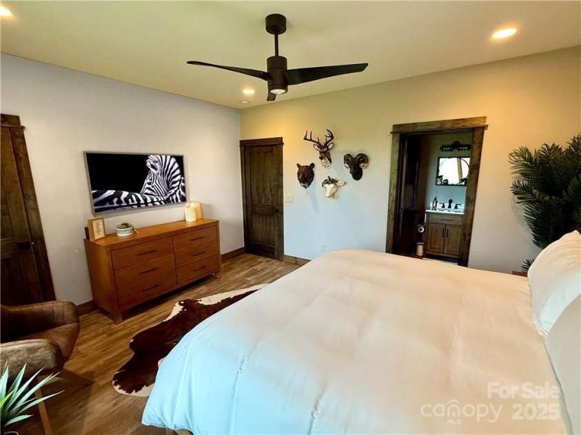 706 Silver Springs Drive, Banner Elk, NC 28604.  MLS# CAR4275009, YatesRealty ID 22440. Primary #2 lower level