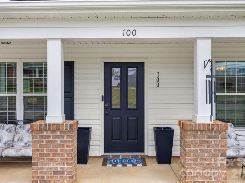 100 Centerview Street, Belmont, NC 28012.  MLS# CAR4378611, YatesRealty ID 22441. 