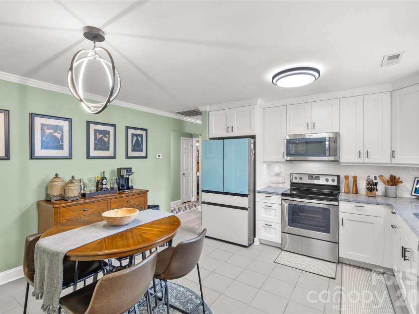 100 Centerview Street, Belmont, NC 28012.  MLS# CAR4378611, YatesRealty ID 22441. 
