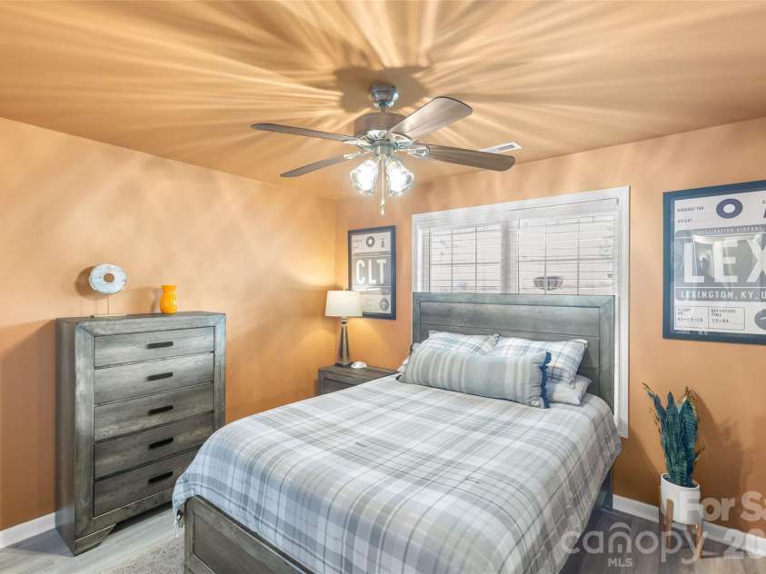 100 Centerview Street, Belmont, NC 28012.  MLS# CAR4378611, YatesRealty ID 22441. 