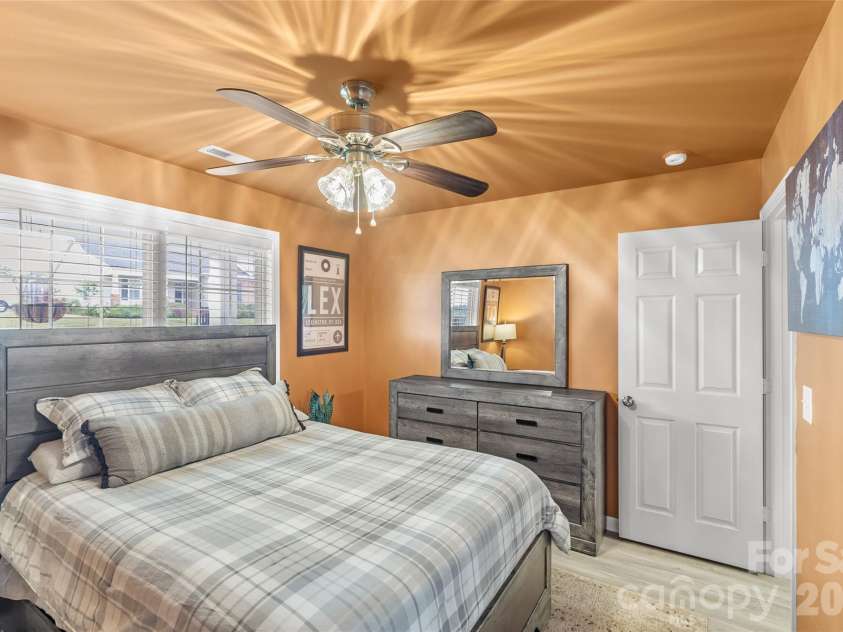 100 Centerview Street, Belmont, NC 28012.  MLS# CAR4378611, YatesRealty ID 22441. 