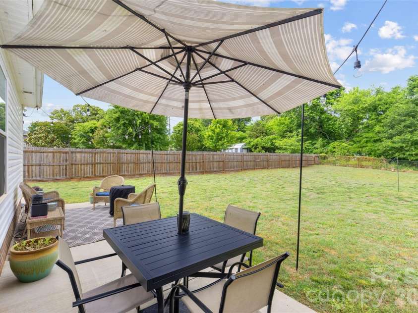 100 Centerview Street, Belmont, NC 28012.  MLS# CAR4378611, YatesRealty ID 22441. 
