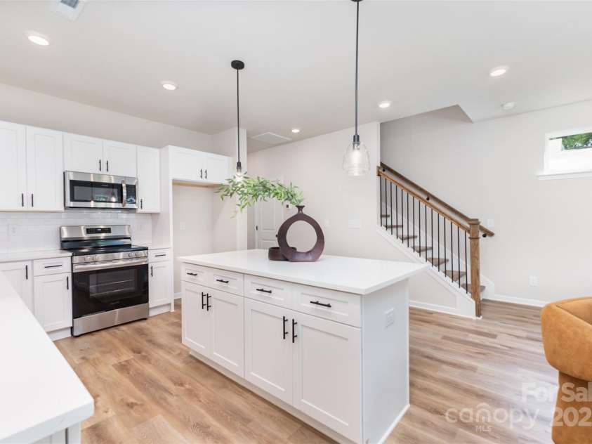 2818 Old Steele Creek Road, Charlotte, NC 28208.  MLS# CAR4273293, YatesRealty ID 22442. Representative photos