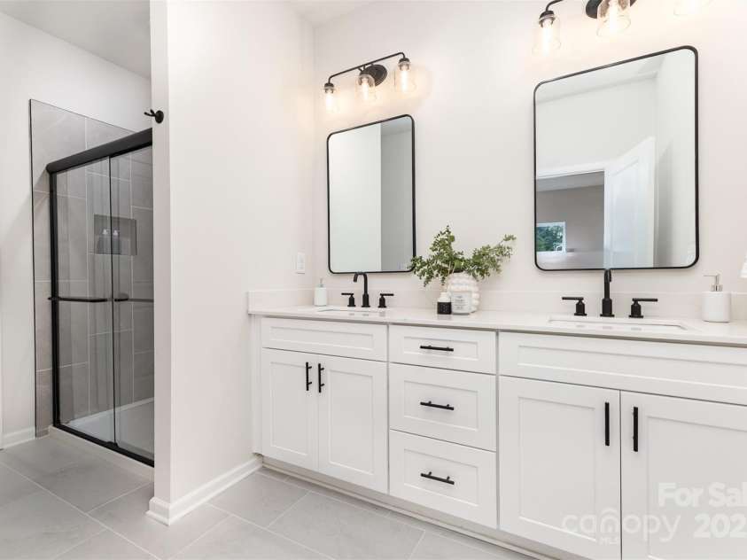 2818 Old Steele Creek Road, Charlotte, NC 28208.  MLS# CAR4273293, YatesRealty ID 22442. Representative photos